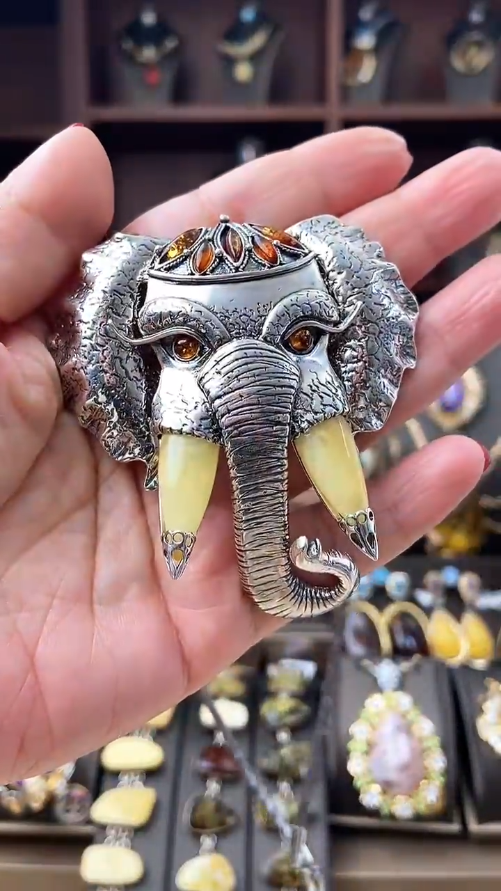 【闪购商品】琥珀颈饰银S925镶嵌吊坠