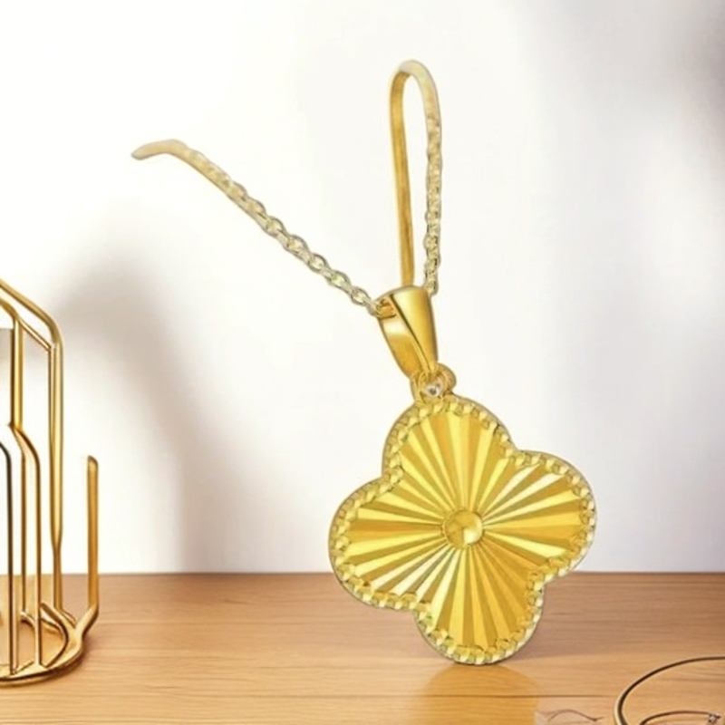 【李老板】时尚精致小巧四叶草合金吊坠赠链子