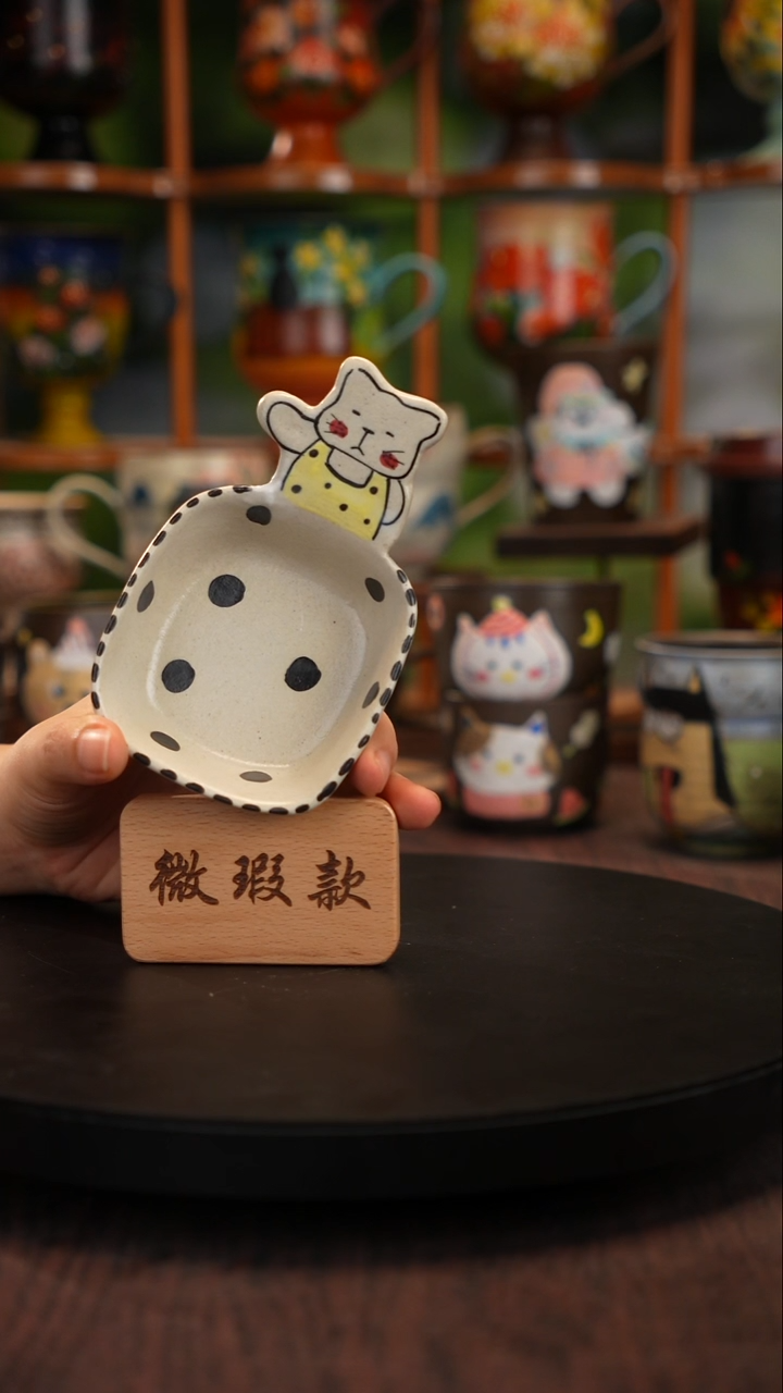 五彩手绘陶瓷小料碟
