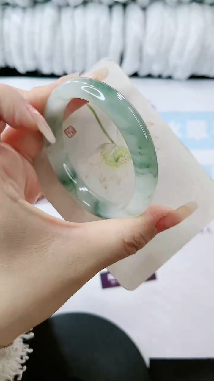 【闪购商品】石英质玉手镯未镶嵌多样性发货D256