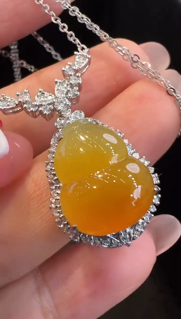 吊坠(不含链)18K金镶嵌翡翠吊坠