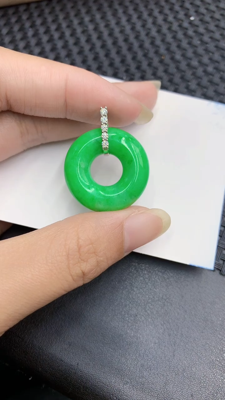 【闪购商品】翡翠颈饰18K金镶嵌            8