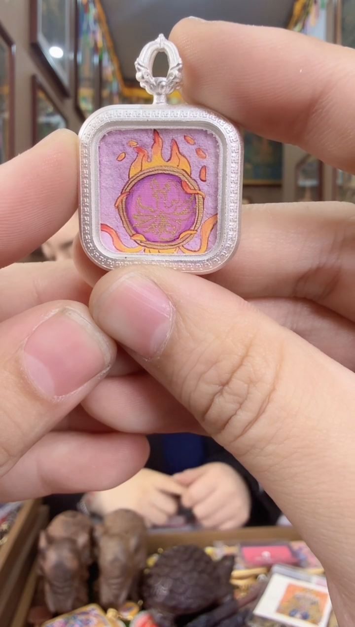 吊坠九紫离火-热贡纯手绘唐卡