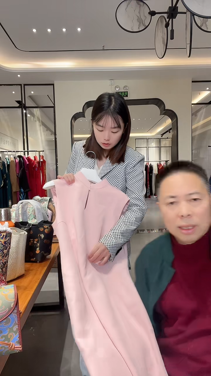 进口醋酸粉色高定版旗袍 399 2xl