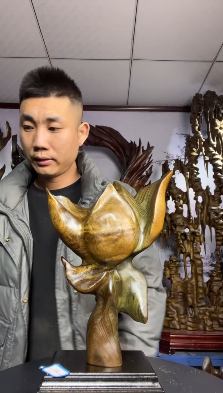 金丝楠木雕款金**茂金丝楠木工艺品摆件