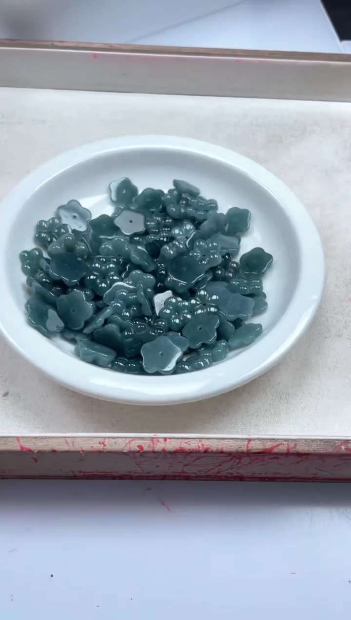 【闪购商品】翡翠颈饰未镶嵌w2293翡翠蓝水桃花*1个