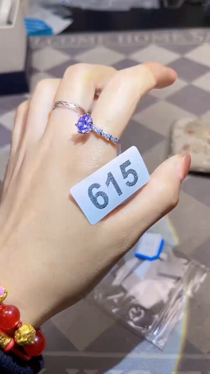 非金属无如图所示时尚饰品