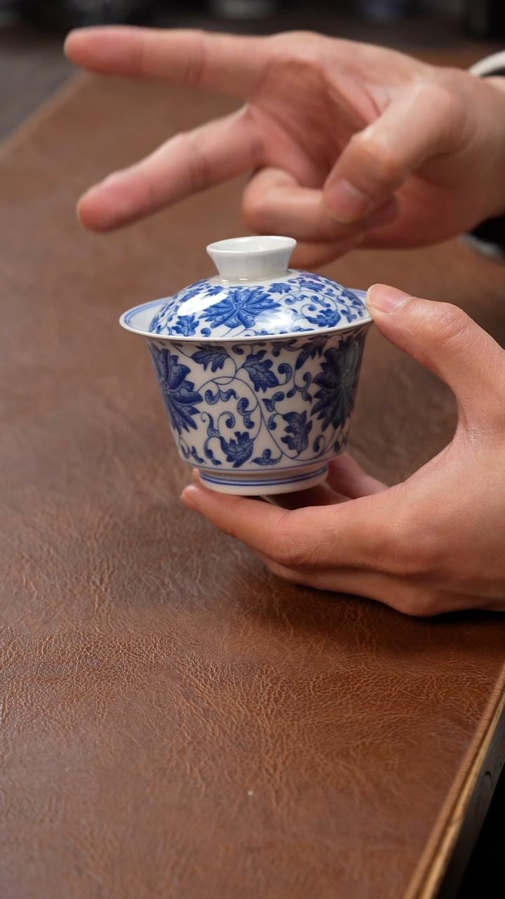 【闪购商品】盖碗马蹄缠枝莲·