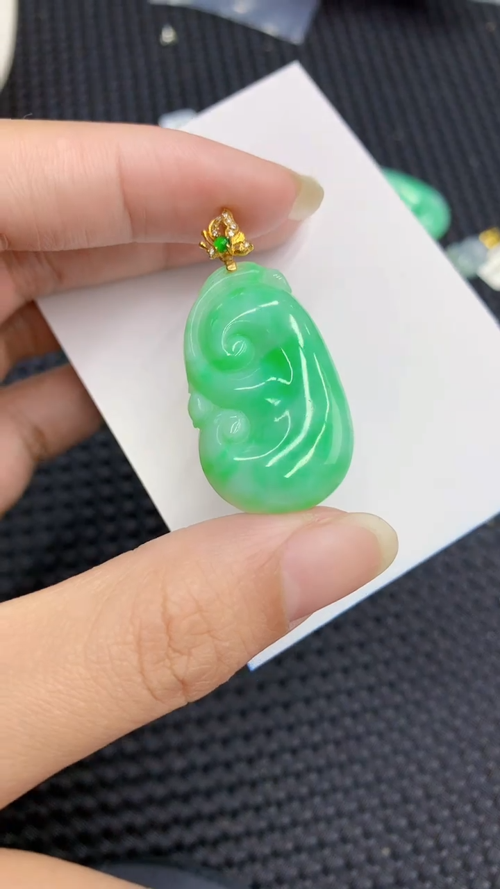 【闪购商品】翡翠颈饰18K金镶嵌            8
