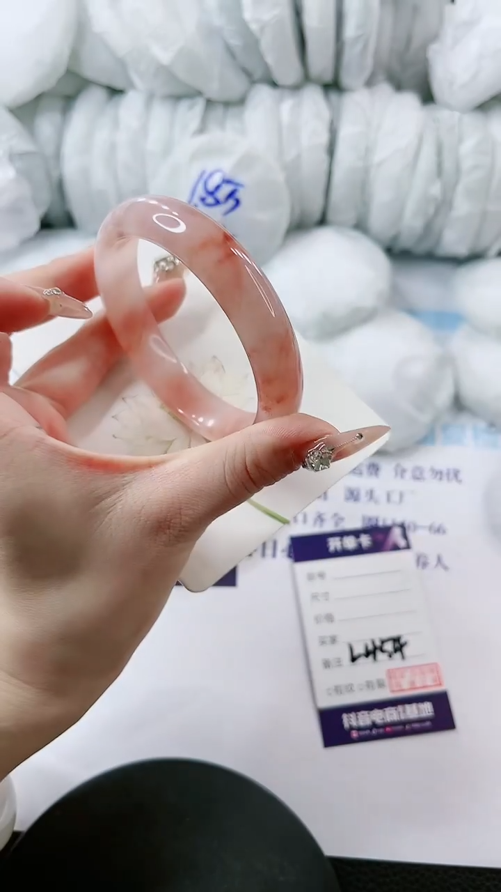 【闪购商品】石英质玉手镯未镶嵌多样性发货L454