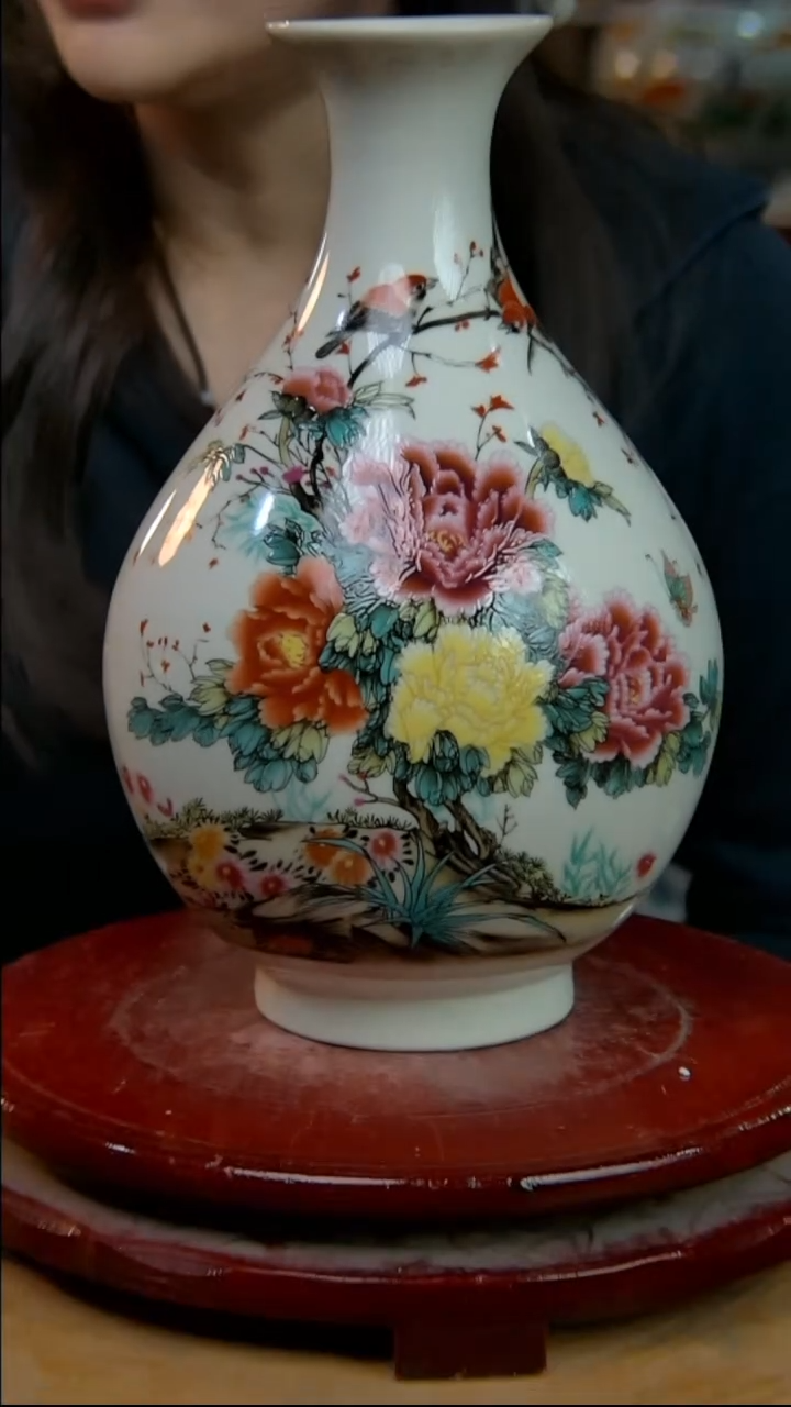 摆件陶稀土牡丹赏瓶