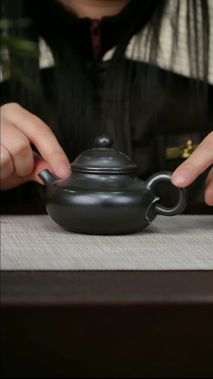 【闪购商品】宜兴原矿紫砂壶茶壶180C