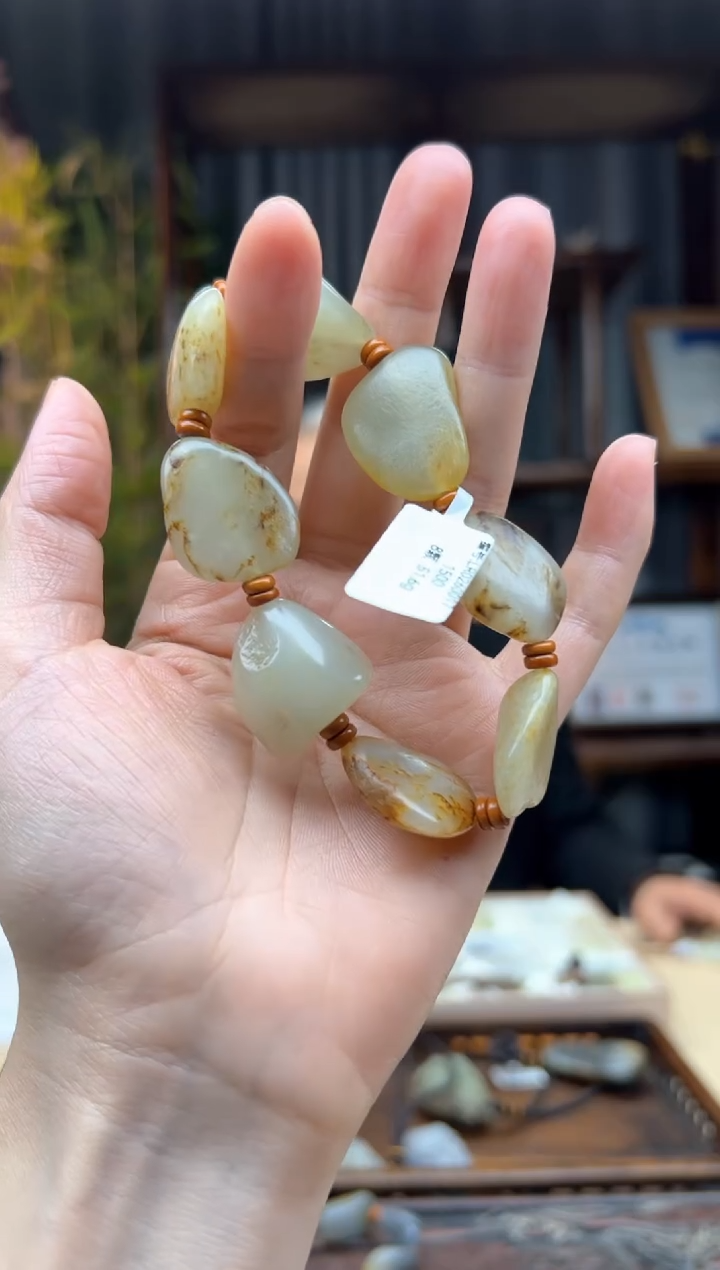 【闪购商品】和田玉颈饰未镶嵌手串