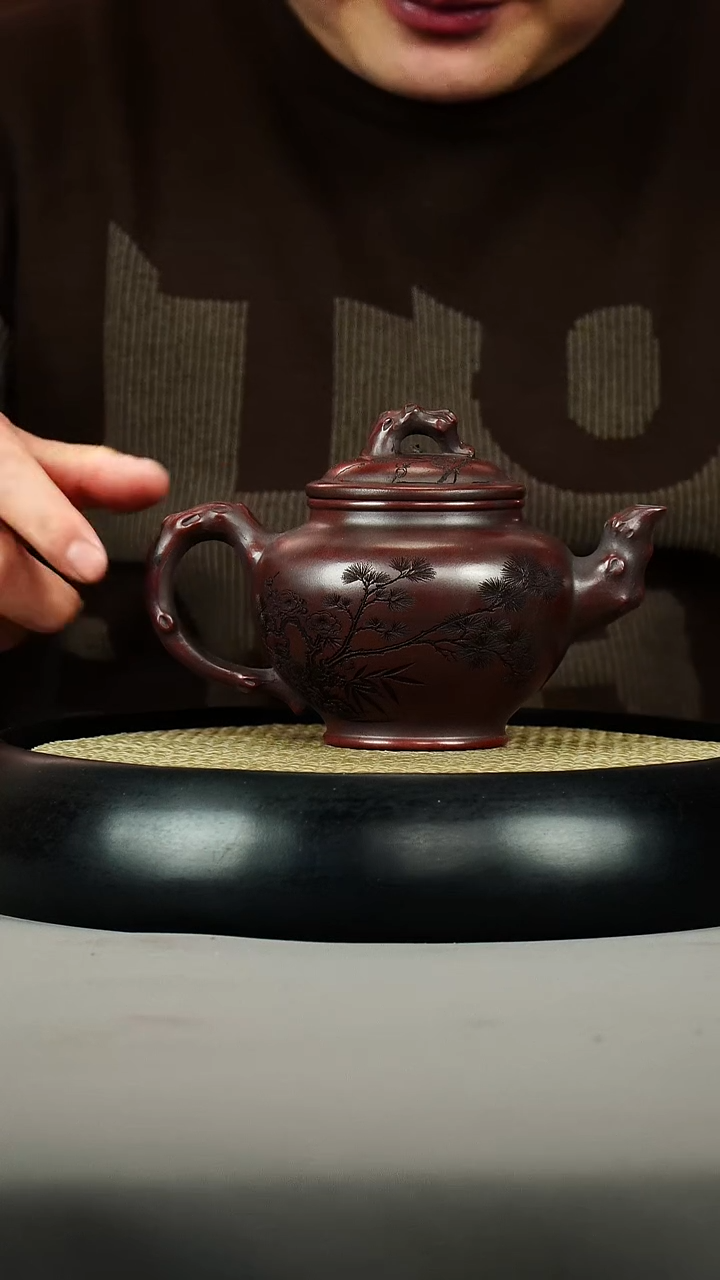 茶壶紫砂古乌泥 报春 刻绘 岁寒三友