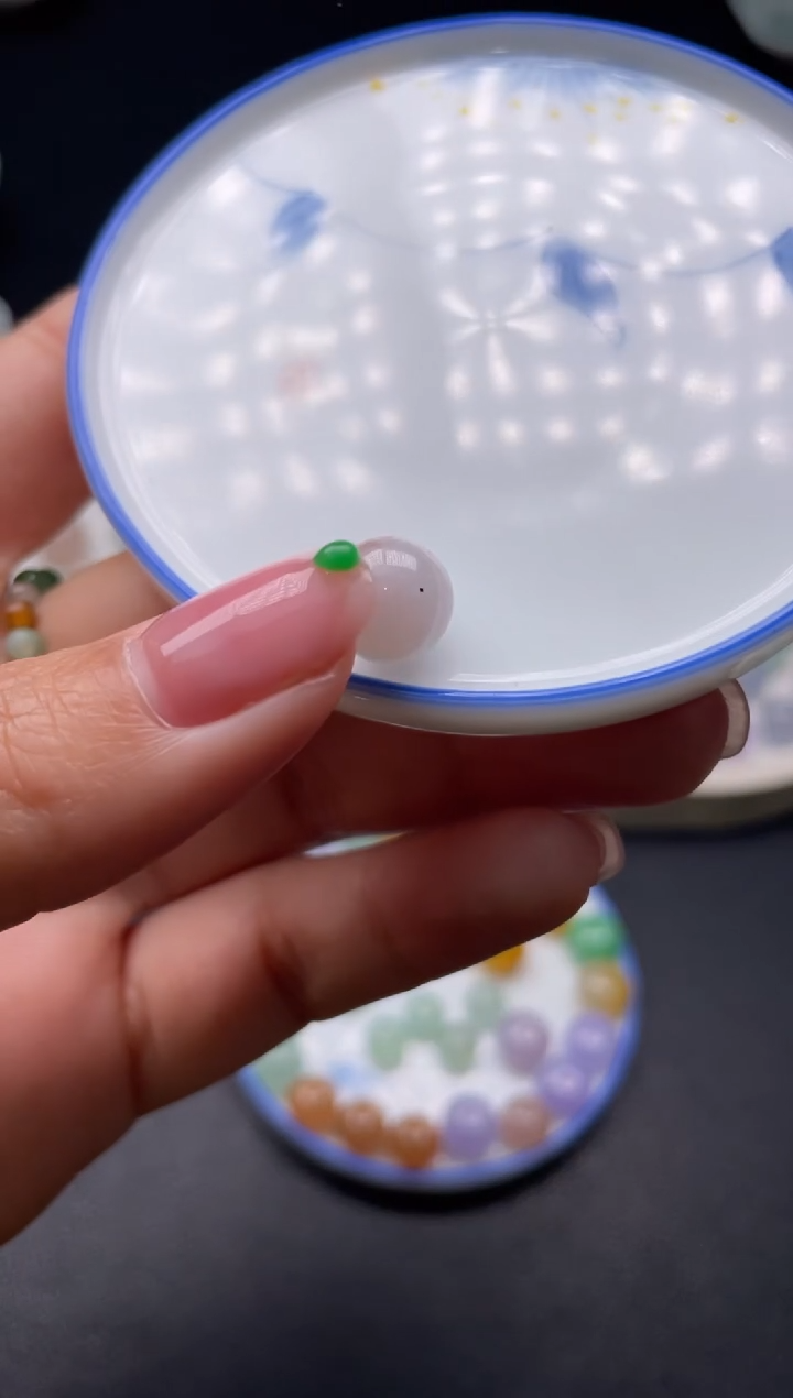 【闪购商品】翡翠颈饰未镶嵌啊A136