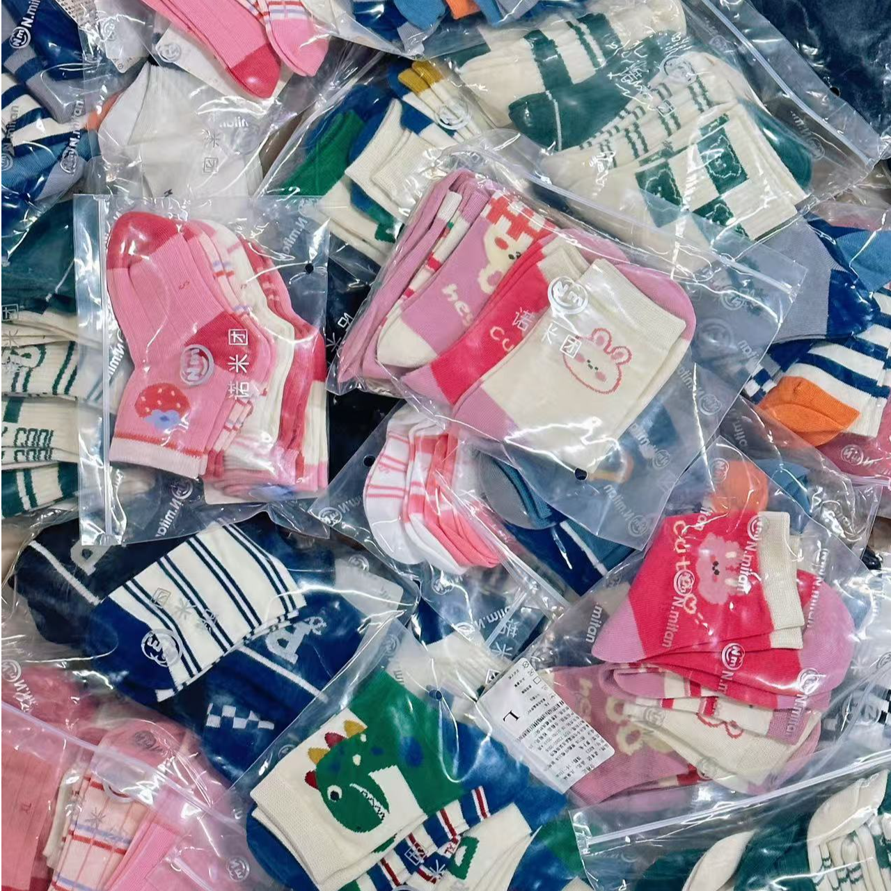 A类儿童棉袜中筒袜男童女童棉袜无骨棉袜