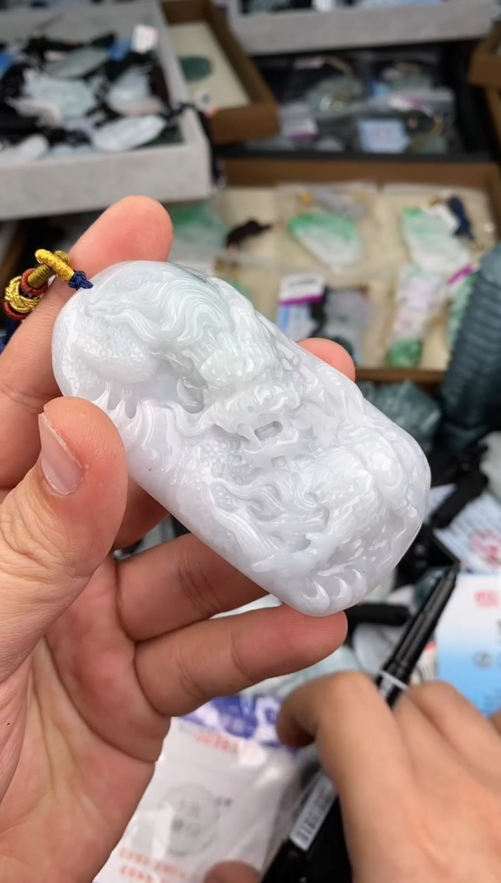 【闪购商品】翡翠颈饰未镶嵌  天然翡翠，一物一图