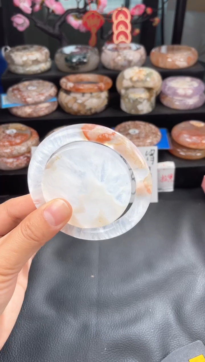 【闪购商品】石英质玉手镯未镶嵌62