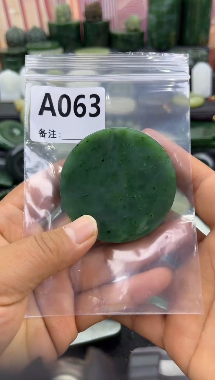 未镶嵌和田玉珠宝半成品镯芯