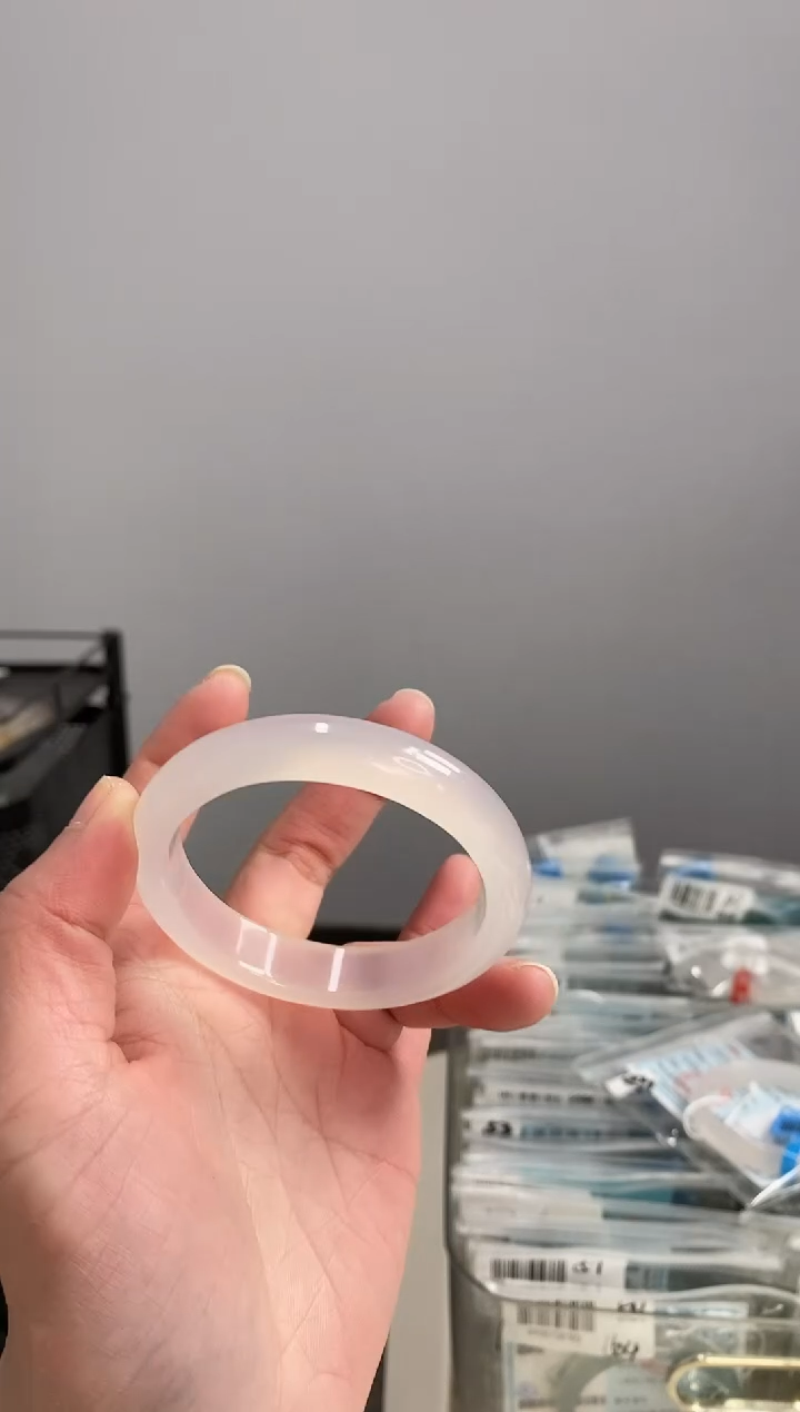 【闪购商品】玛瑙/玉髓手镯未镶嵌52圈