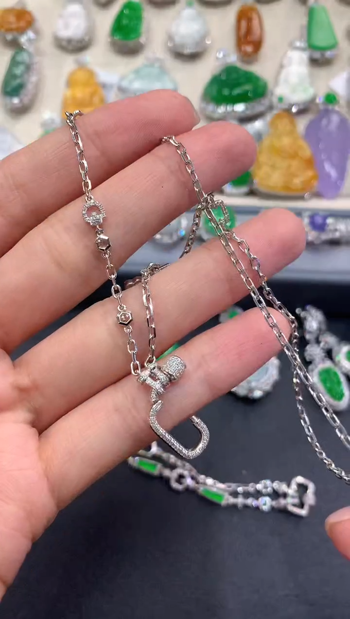 【闪购商品】钻石颈饰18K金镶嵌w19多样性一件发货不退换