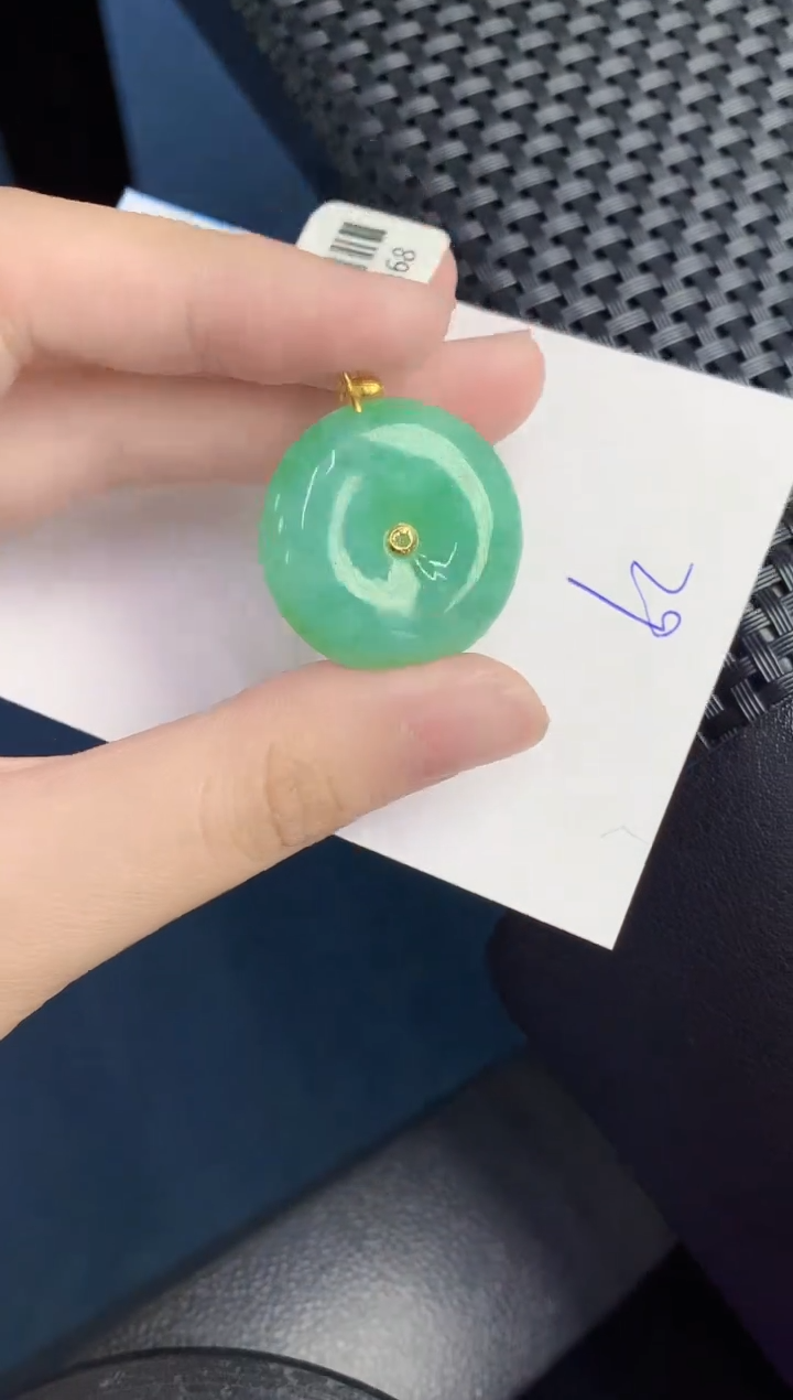 翡翠18K金镶嵌颈饰000000000