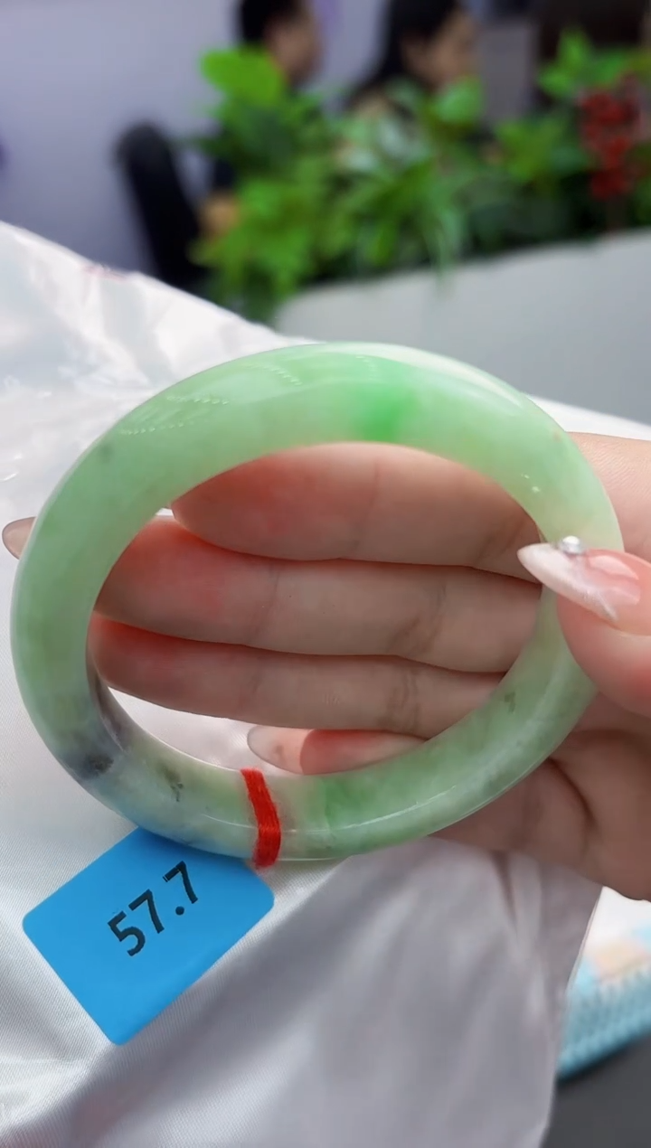 【闪购商品】翡翠手镯未镶嵌翡翠手镯