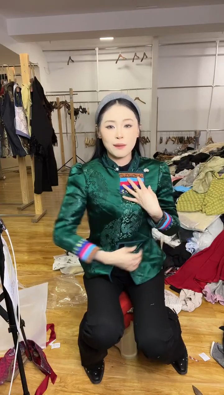 外套       S码         90斤   