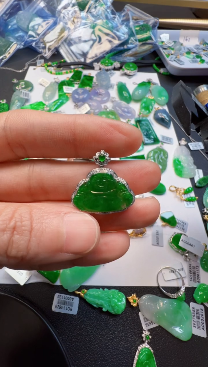 【闪购商品】翡翠吊坠(不含链)18K金镶嵌5500