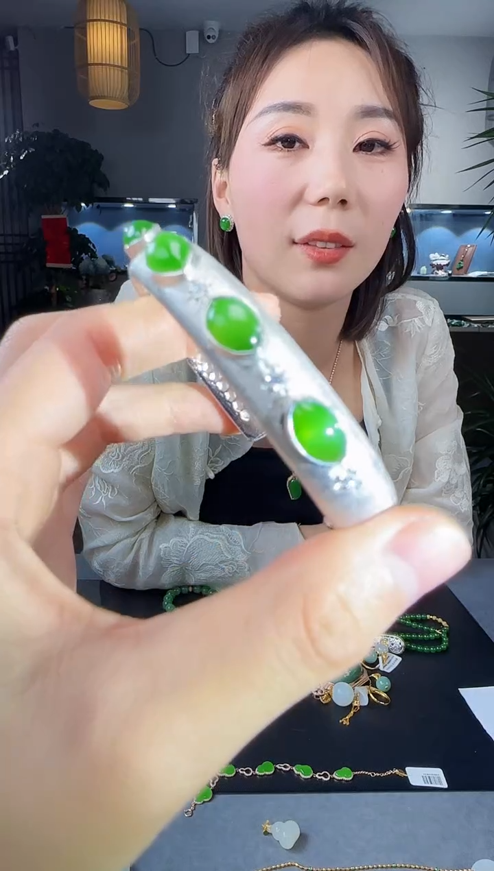 【闪购商品】和田玉手镯银S925镶嵌1