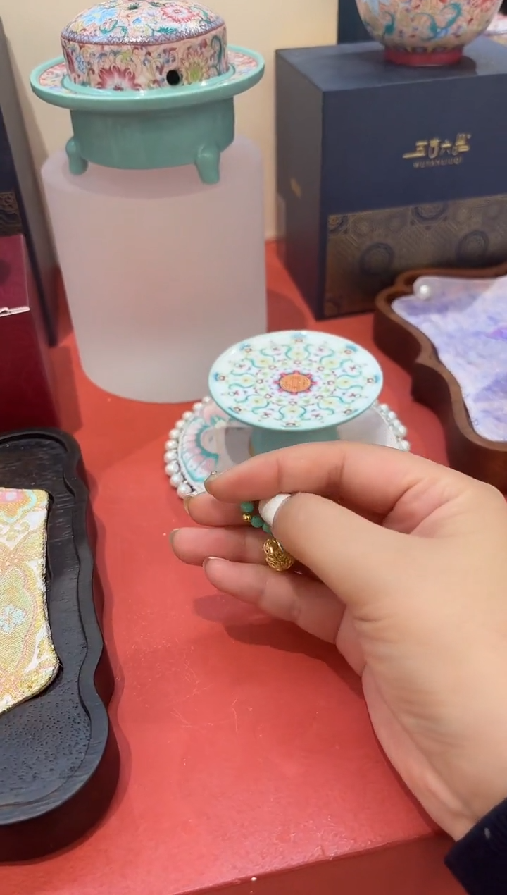 瓷器提溜1111111111