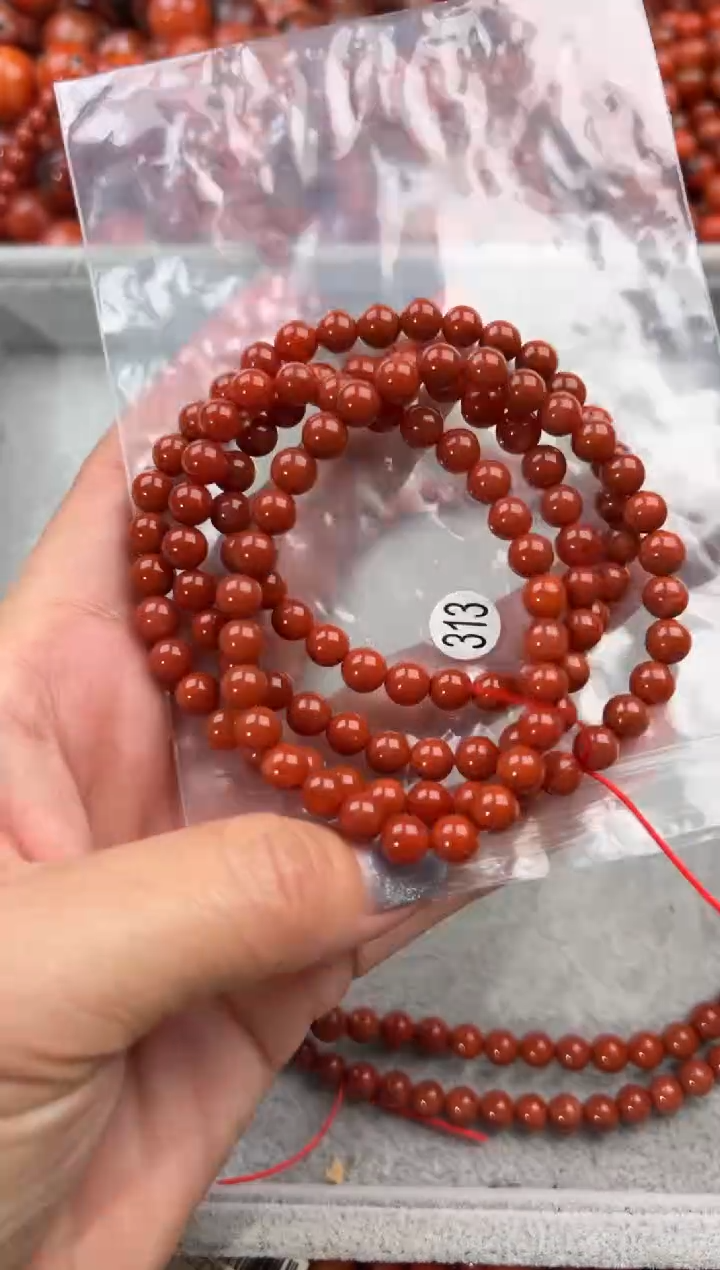 未镶嵌手串南红玛瑙6+