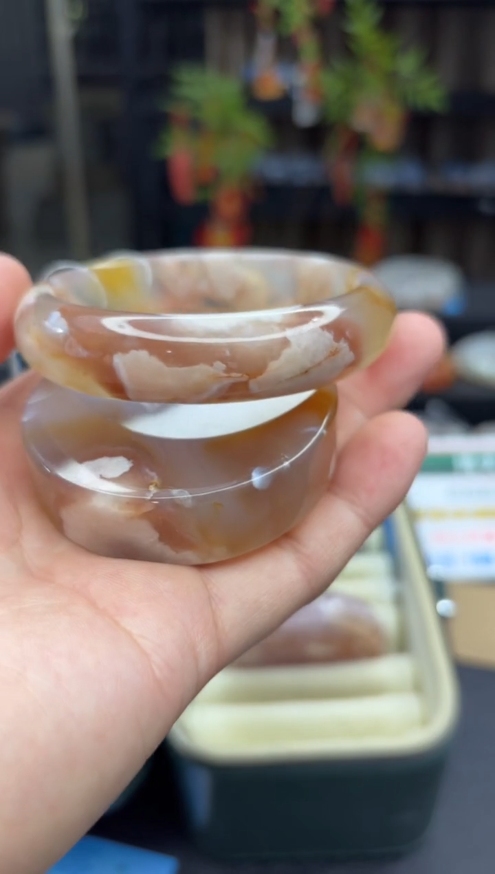 【闪购商品】石英质玉手镯未镶嵌70（64圈赠送镯心）