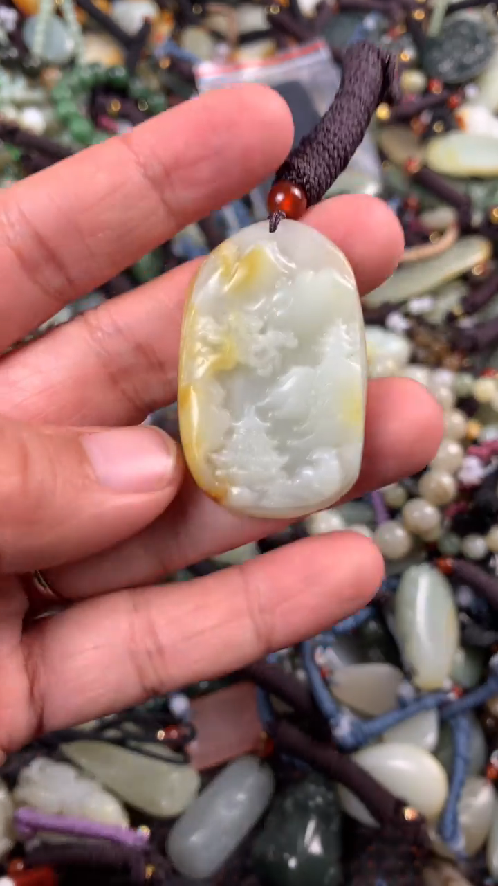 【闪购商品】和田玉颈饰未镶嵌多样性发货没有证书拍一发一有瑕