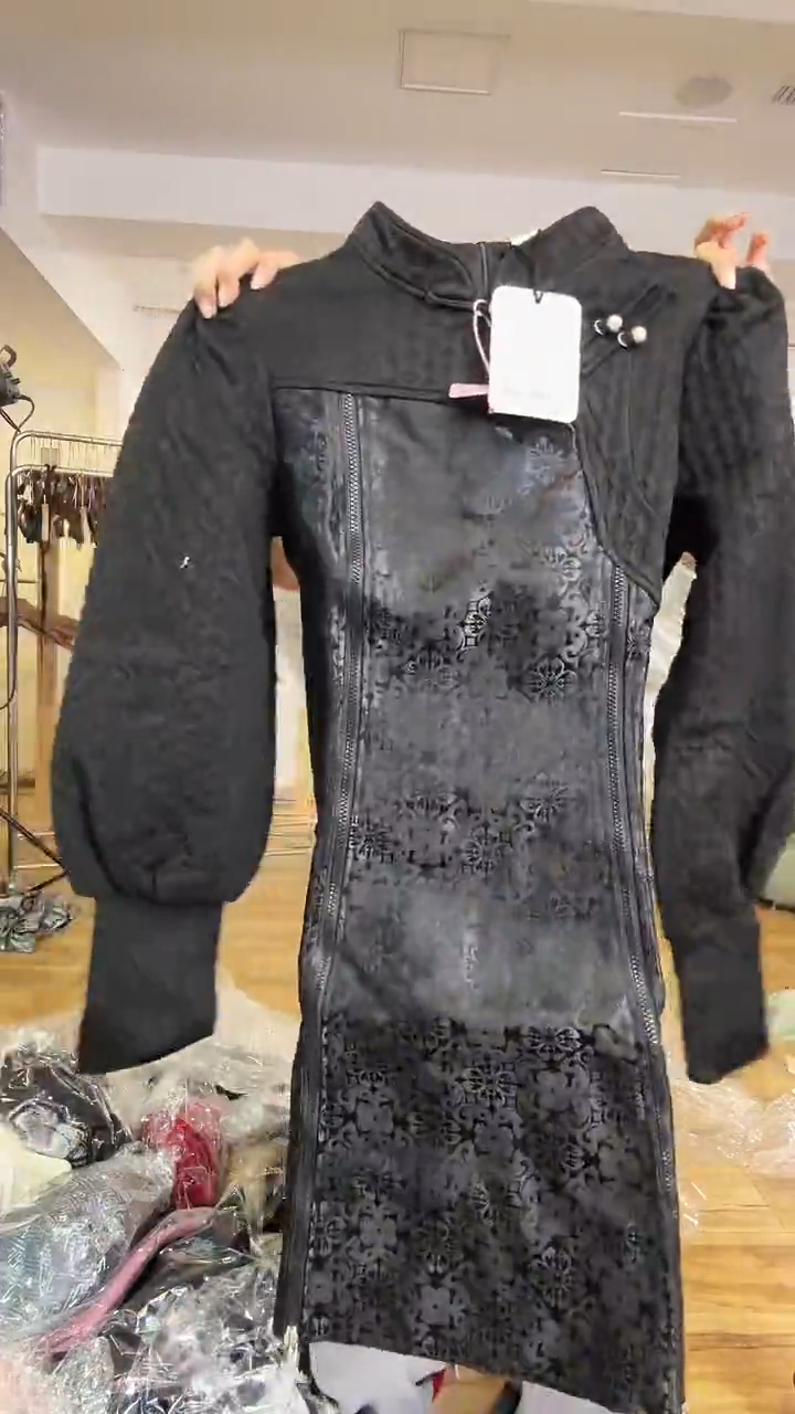 卫衣裙       L码        115斤