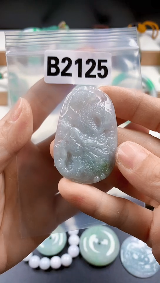 颈饰未镶嵌翡翠天然翡翠吊坠挂件