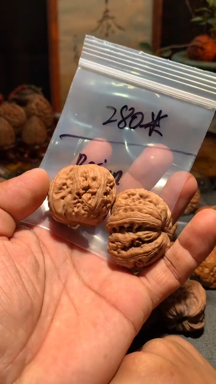 把件桃核B***n丰泰文玩  元宝  42 尺寸左右