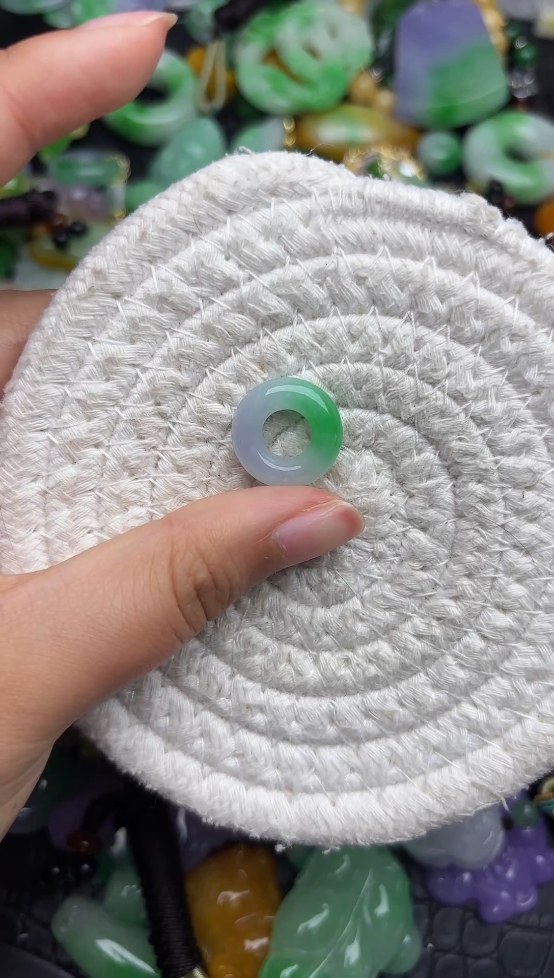 颈饰未镶嵌翡翠缅甸翡翠吊坠