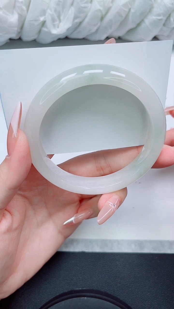 【闪购商品】石英质玉手镯未镶嵌23