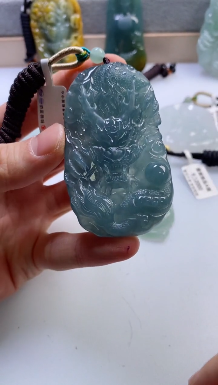 【闪购商品】翡翠挂件未镶嵌            