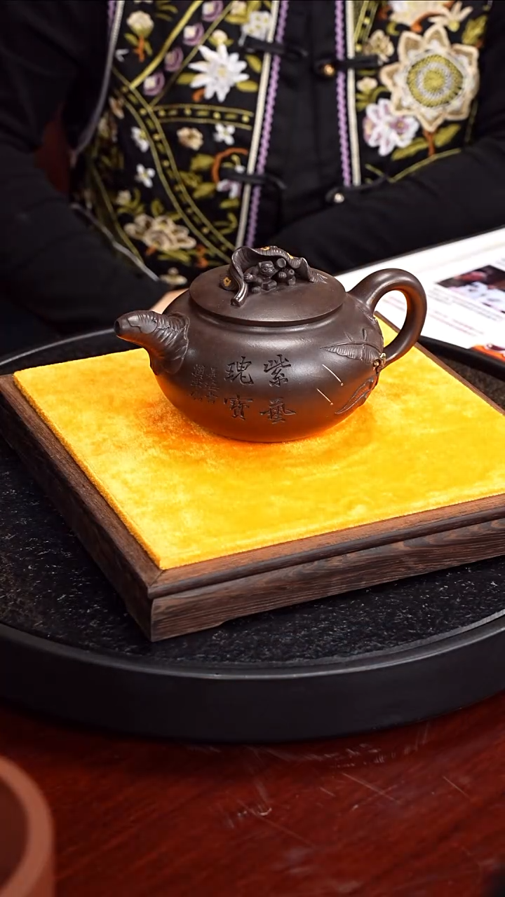 茶壶紫砂程辉  听雨64  紫泥 488毫升 蒋蓉 泉海 配蒋家牛