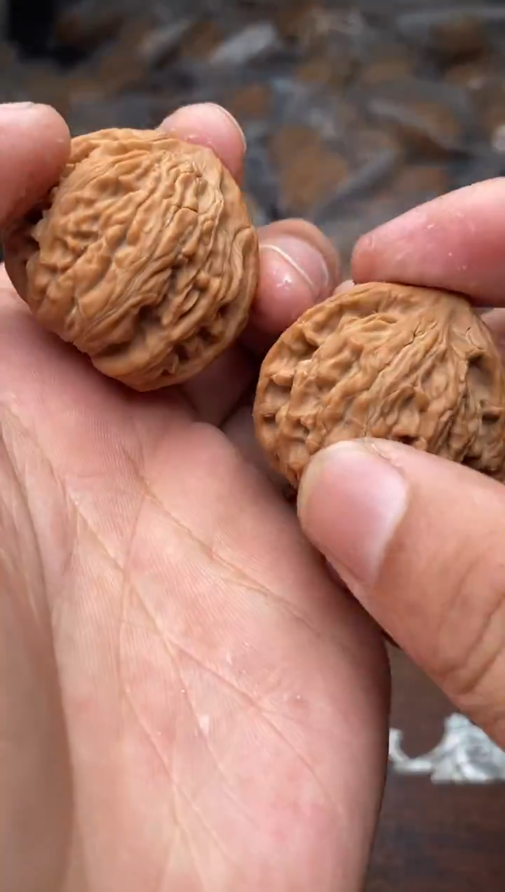 【闪购商品】文玩核桃把件A351号34尺 龙珠