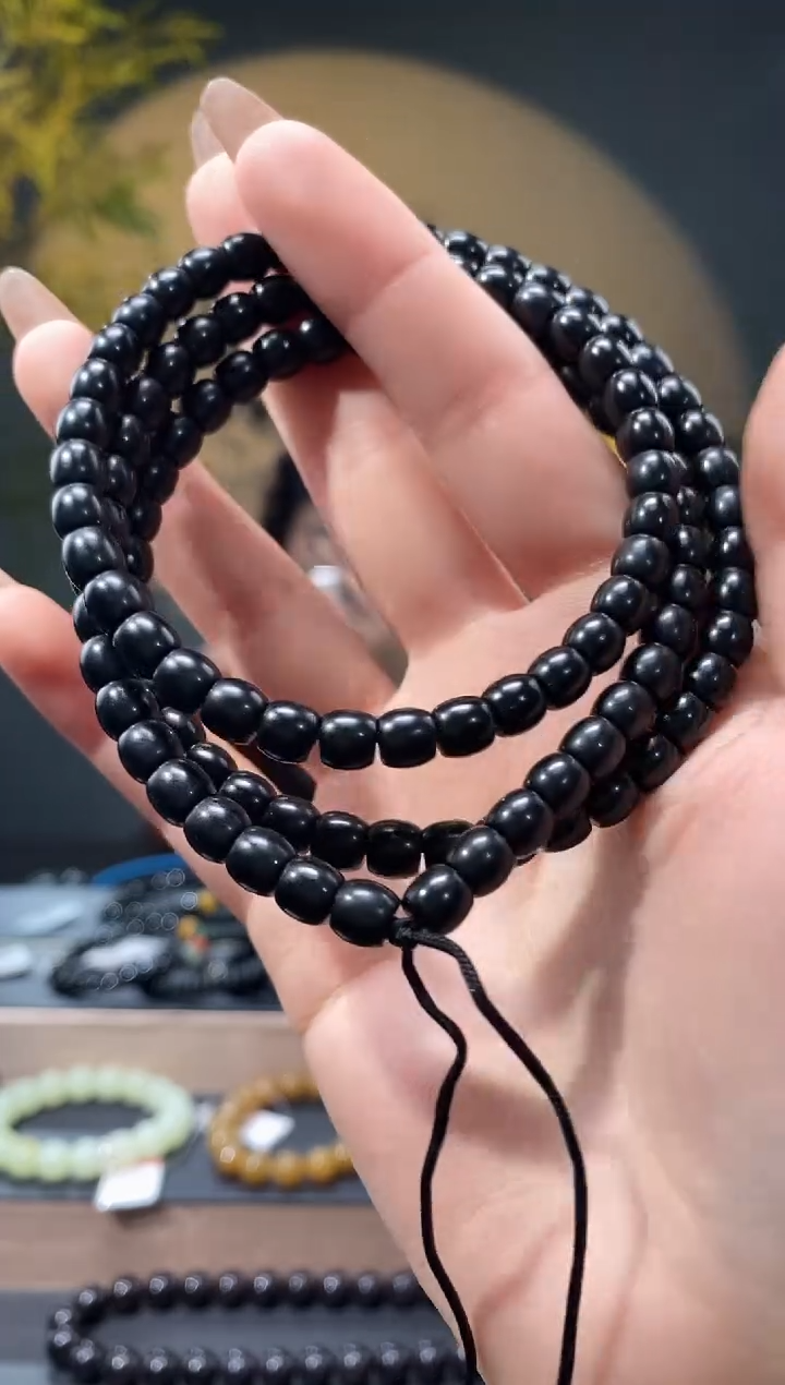 【闪购商品】和田玉-未镶嵌7mm黑青极限弧108