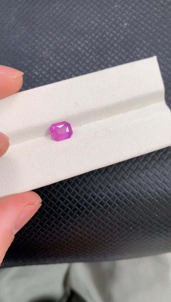 【闪购商品】蓝宝石裸石未镶嵌天然无烧粉色兰宝石1.56ct