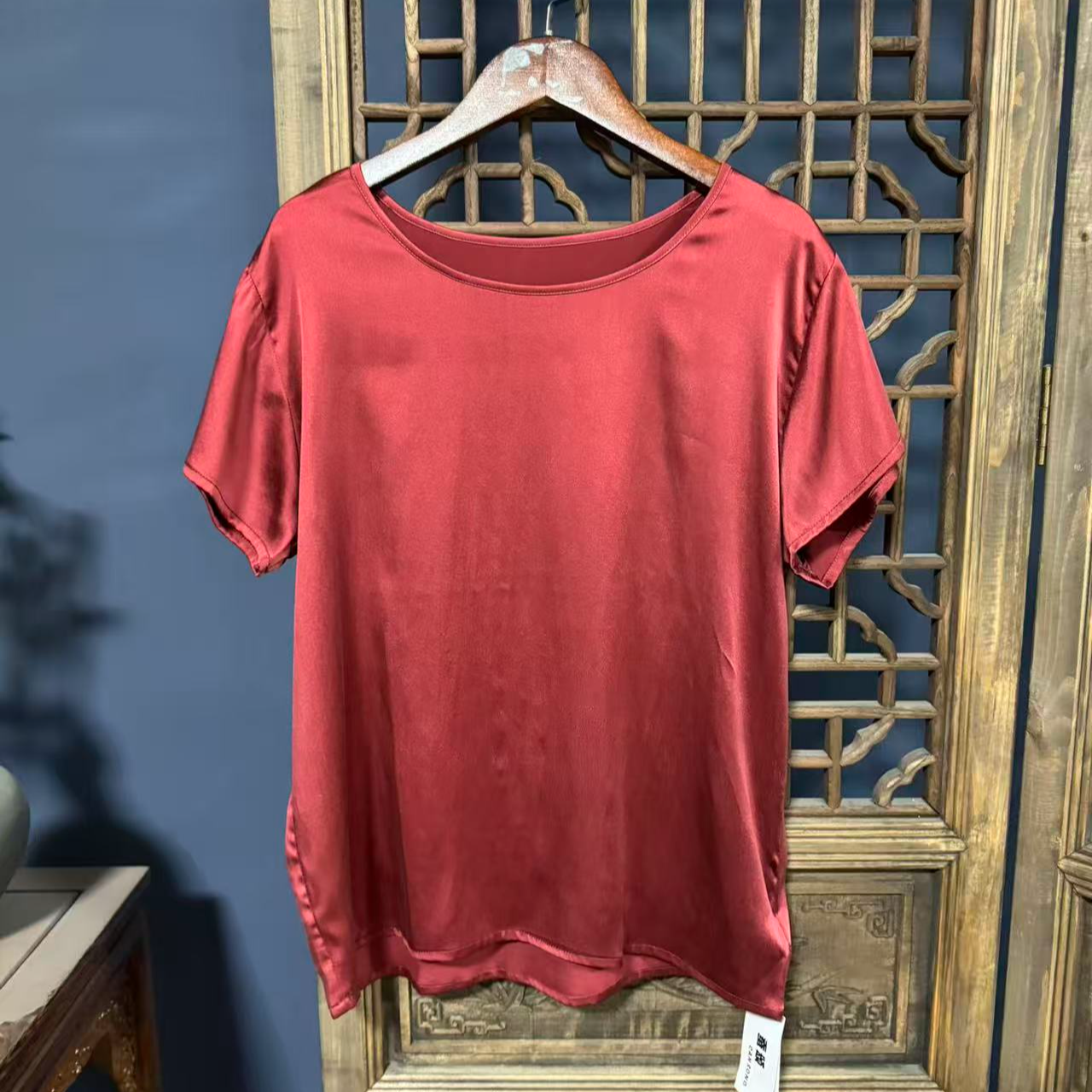 秋季新款休闲时尚圆领桑蚕丝短袖上衣女Z579