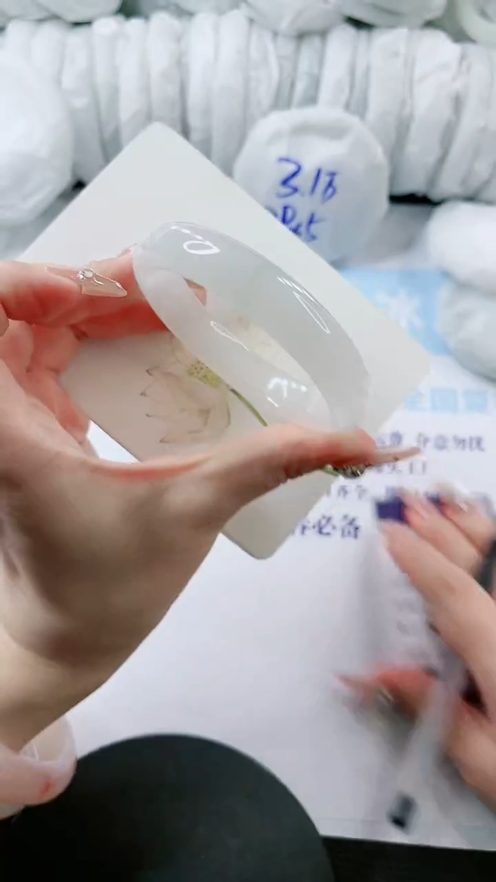 【闪购商品】石英质玉手镯未镶嵌多样性发货S580