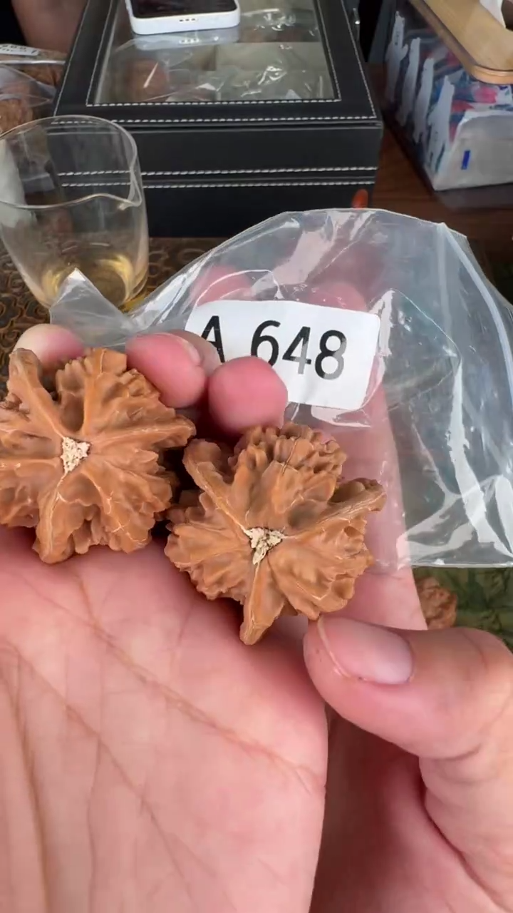 把件文玩核桃A648盘山三棱正奔38尺 有修