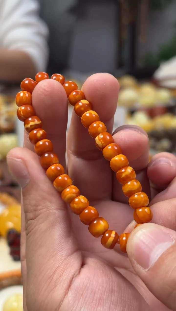 【闪购商品】蜜蜡裸石未镶嵌手串