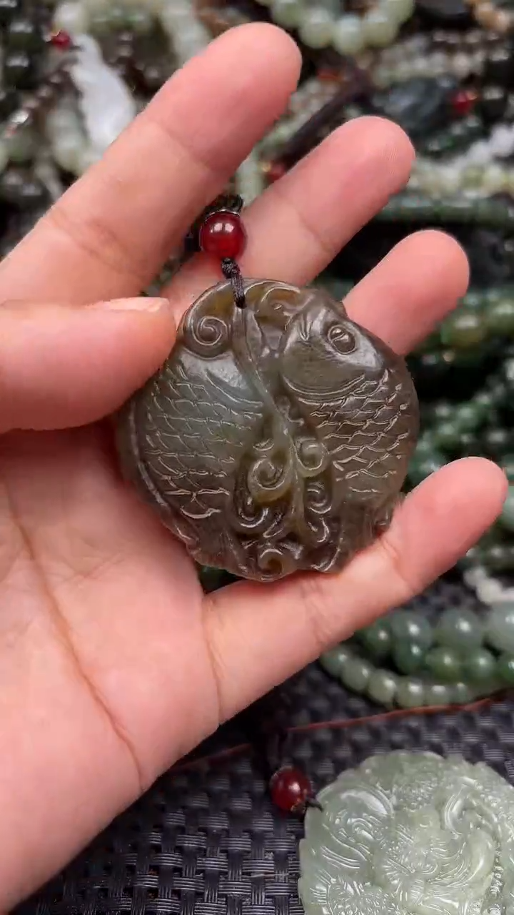 颈饰未镶嵌和田玉1