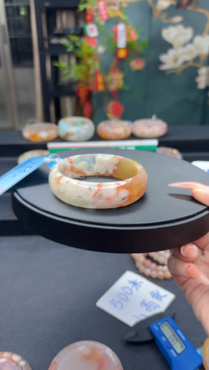 【闪购商品】石英质玉手镯未镶嵌2218（61圈）